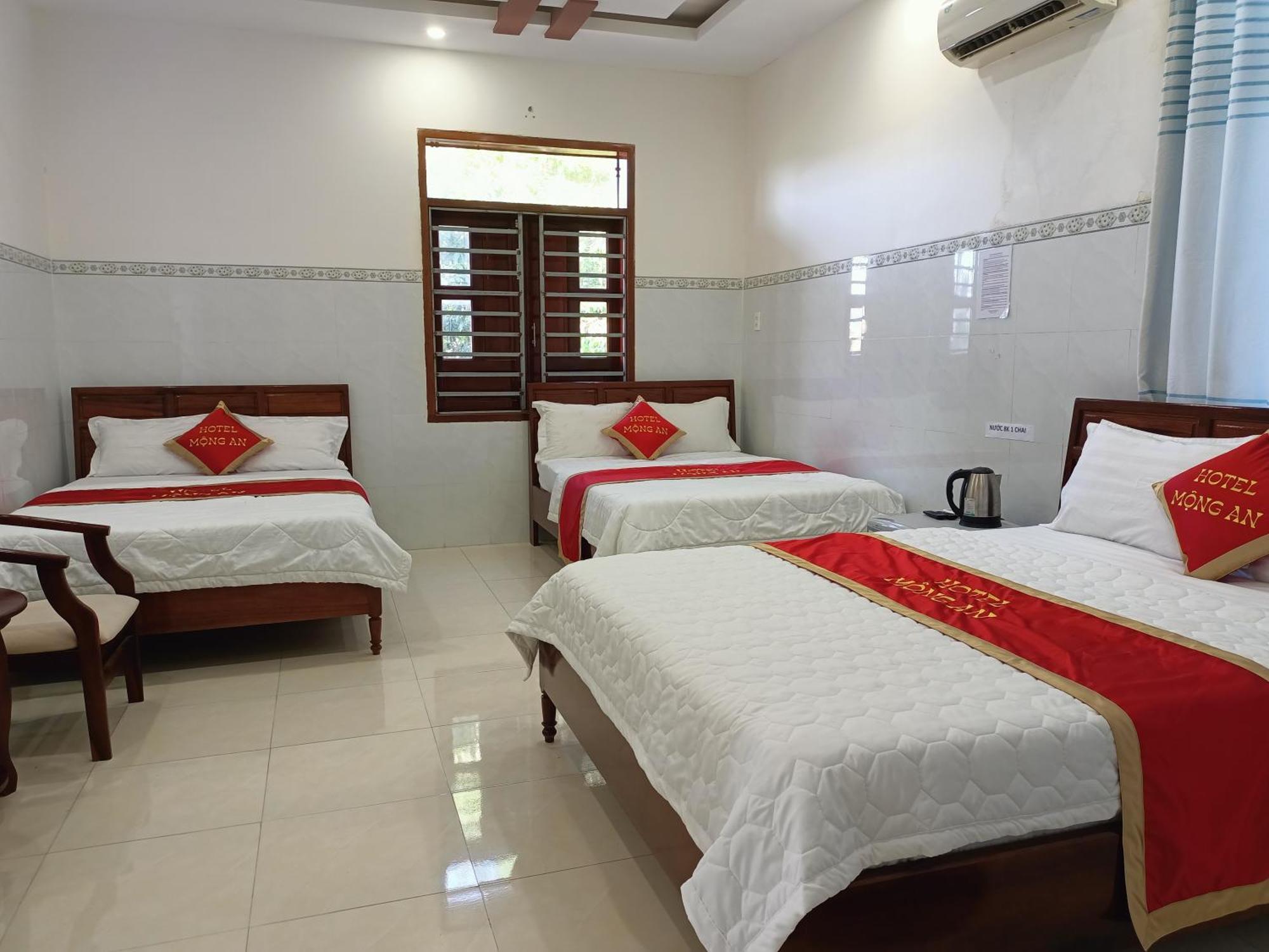 Khach San Mong An Hotel Vĩnh Hy Exterior photo