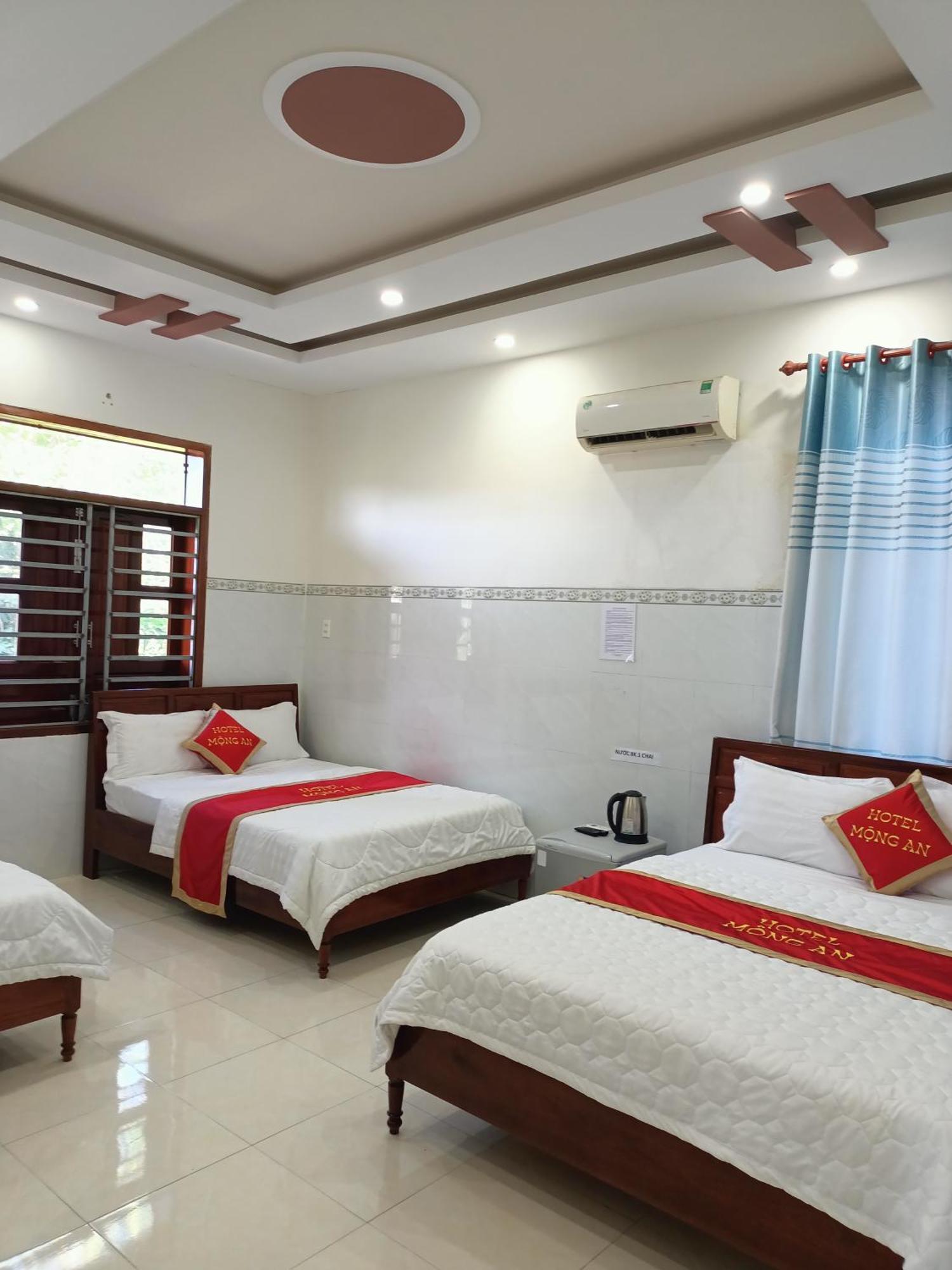Khach San Mong An Hotel Vĩnh Hy Exterior photo