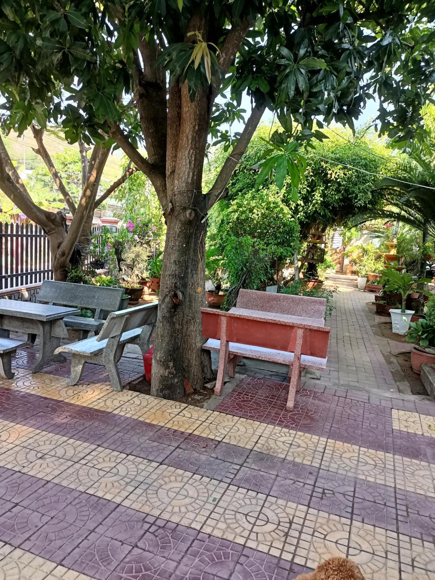 Khach San Mong An Hotel Vĩnh Hy Exterior photo