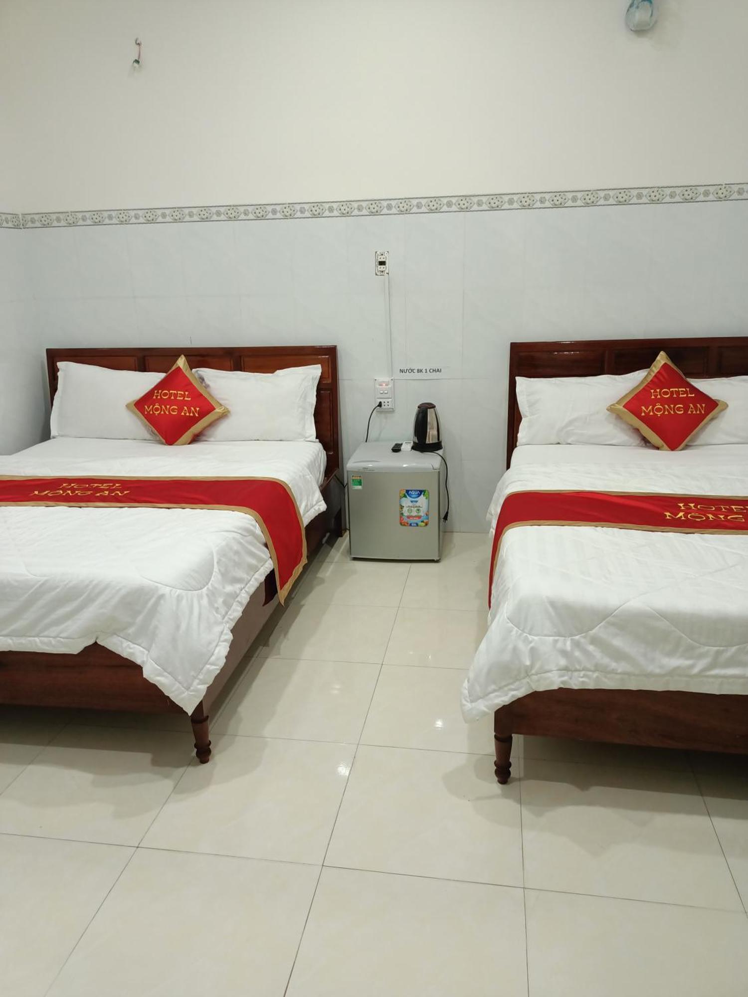 Khach San Mong An Hotel Vĩnh Hy Exterior photo