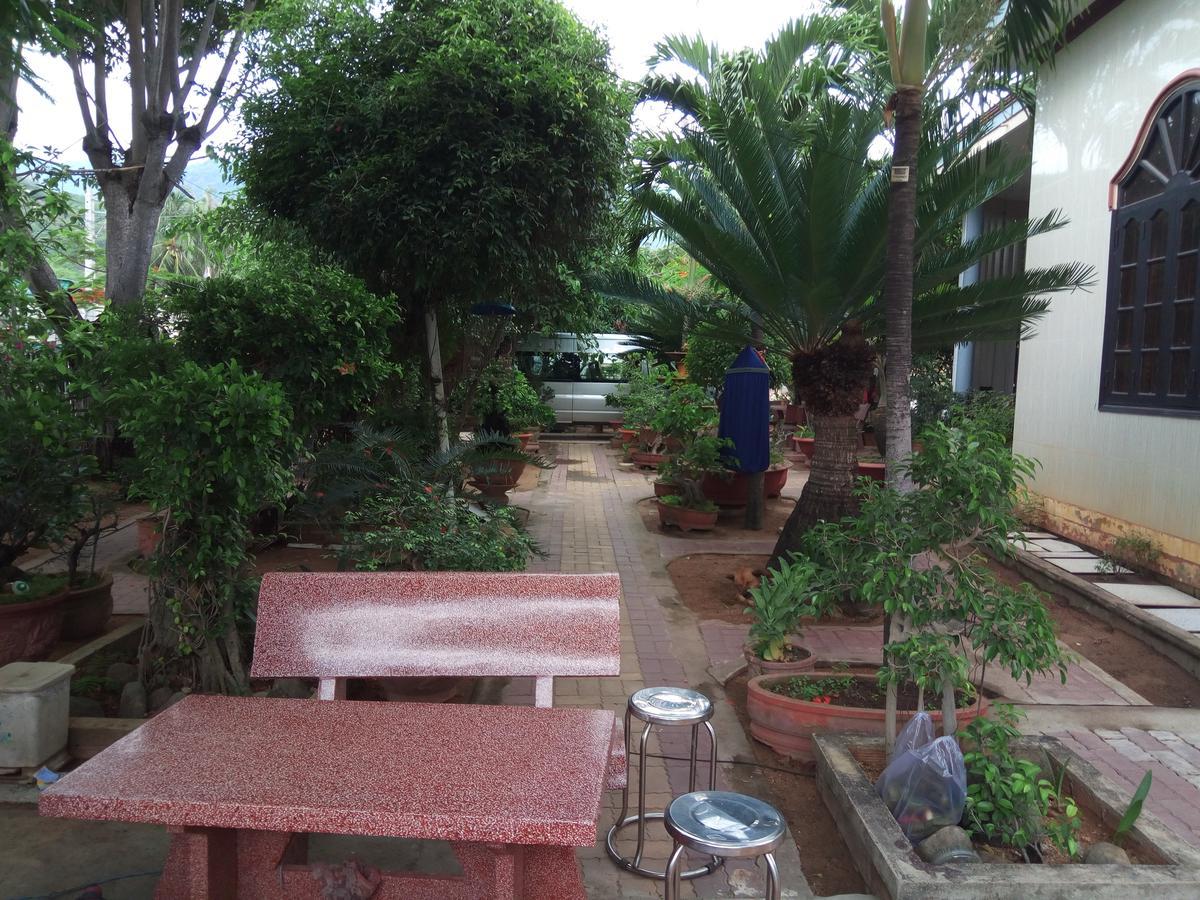Khach San Mong An Hotel Vĩnh Hy Exterior photo