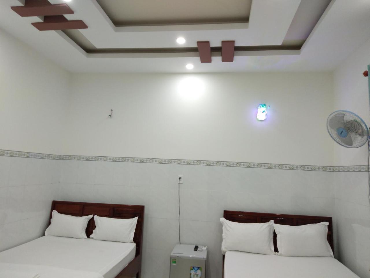 Khach San Mong An Hotel Vĩnh Hy Exterior photo